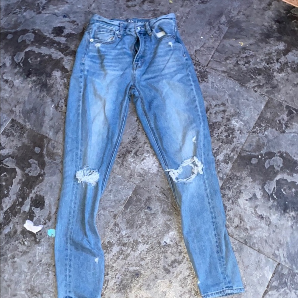 American Eagle ripped jeans size 00